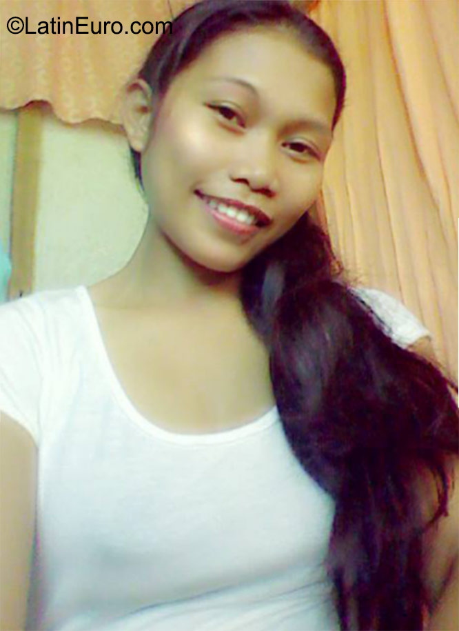 Date this attractive Philippines girl Bile from Cebu City PH815