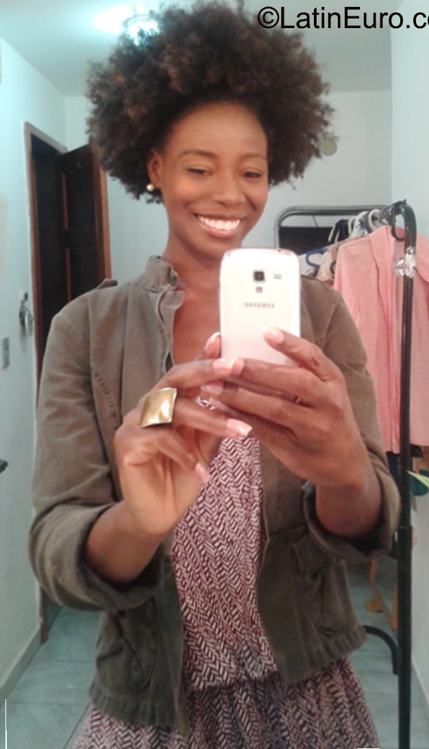 Date this fun Brazil girl Christina from Rio De Janeiro BR9459