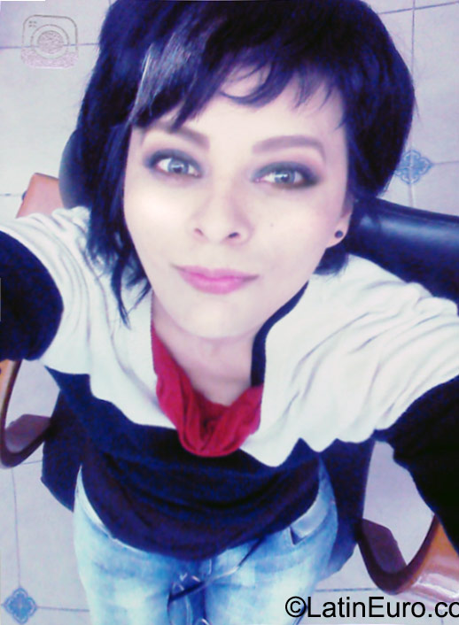 Date this charming Mexico girl Lia from Mexico City MX1457