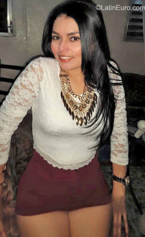 Date this hot Honduras girl Luci from San Pedro Sula HN1771