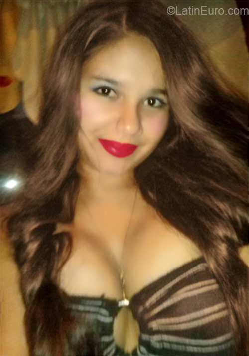 Date this good-looking Honduras girl Rita from Olanchito HN1791