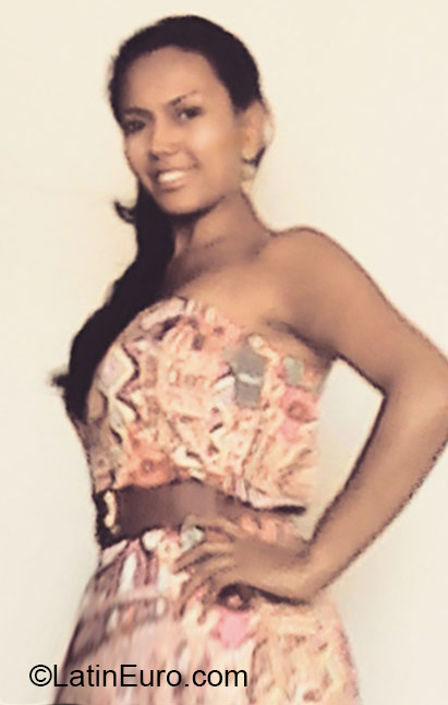 Date this georgeous Colombia girl Maria from Cali CO18263