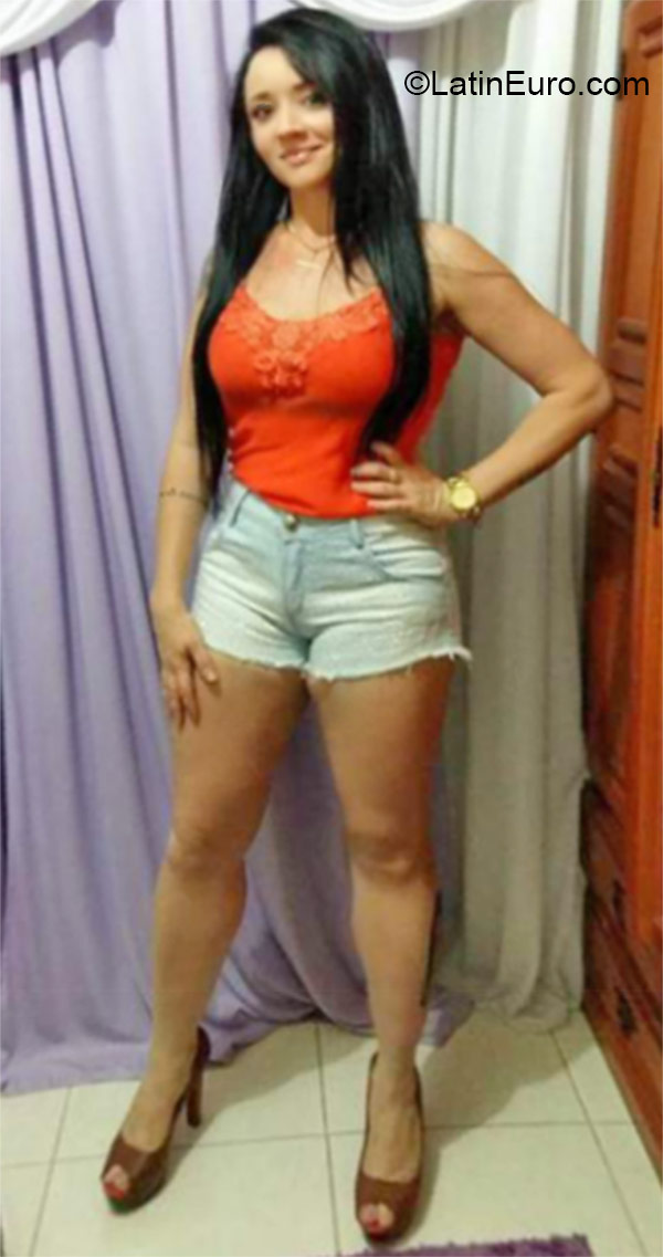 Date this gorgeous Brazil girl Barbara from Rio De Janeiro BR9525