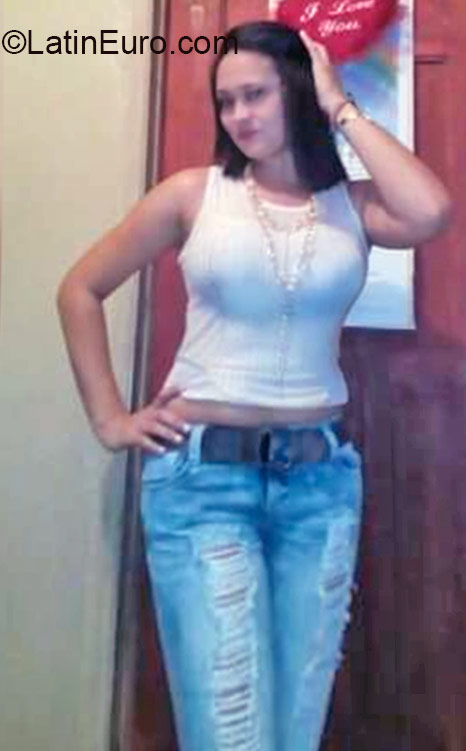 Date this young Honduras girl Vanessa from puerto cortes HN1871