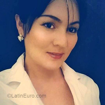 Date this foxy Colombia girl Marcela from Medellin CO18414