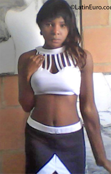 Date this lovely Colombia girl Tatiana from Bogota CO18594