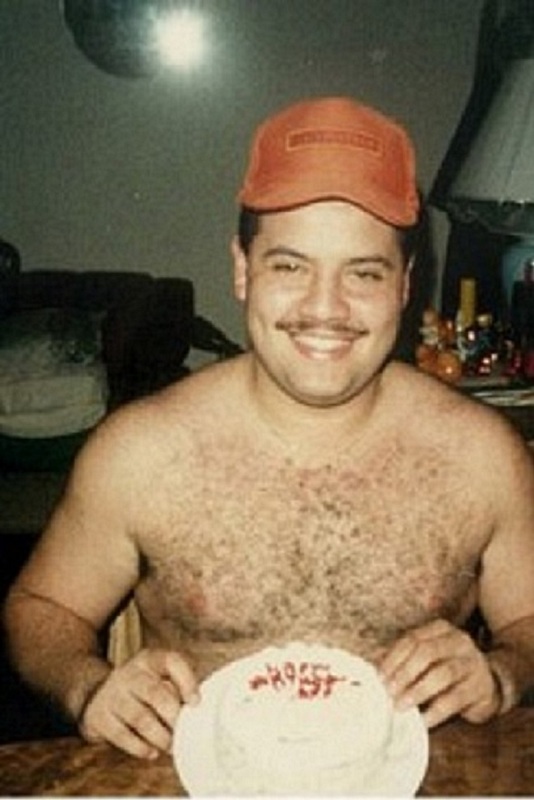 Date this stunning United States man Roberto from Panorama City US17037