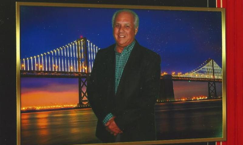 Date this charming United States man Rod from Hayward US17093