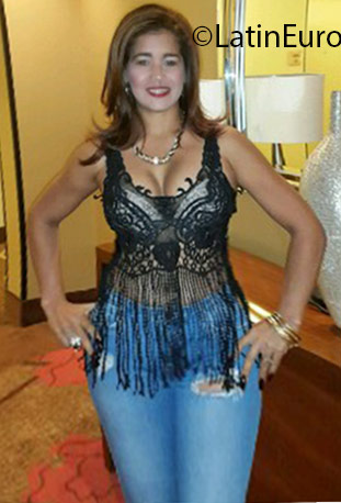 Date this good-looking Panama girl Leidi from Panama City PA913