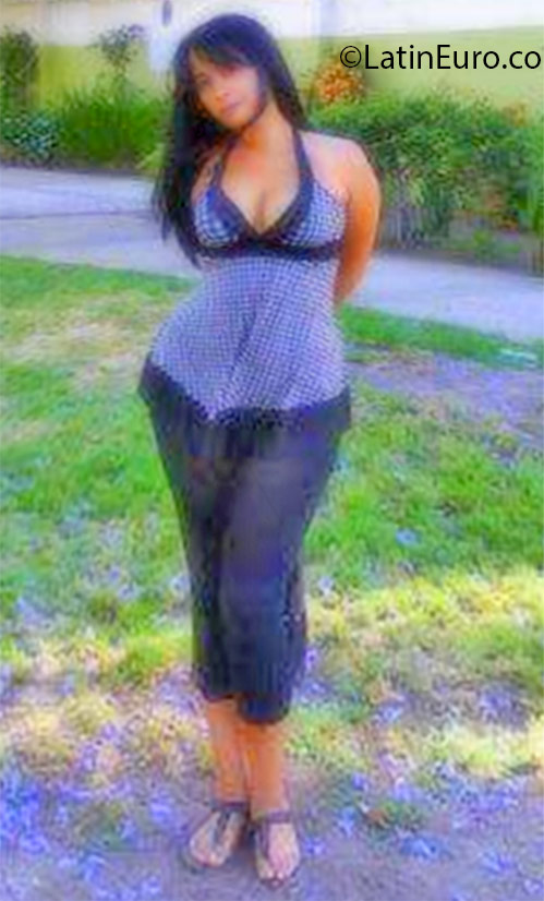 Date this good-looking Mexico girl Yazmin from Tijuana MX1481