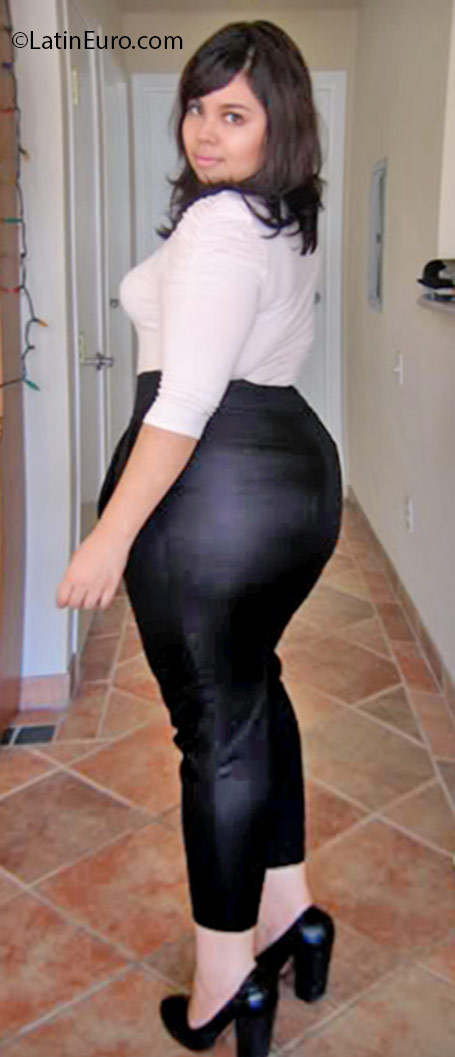 Date this athletic Brazil girl JulliannBR from Recife BR9618