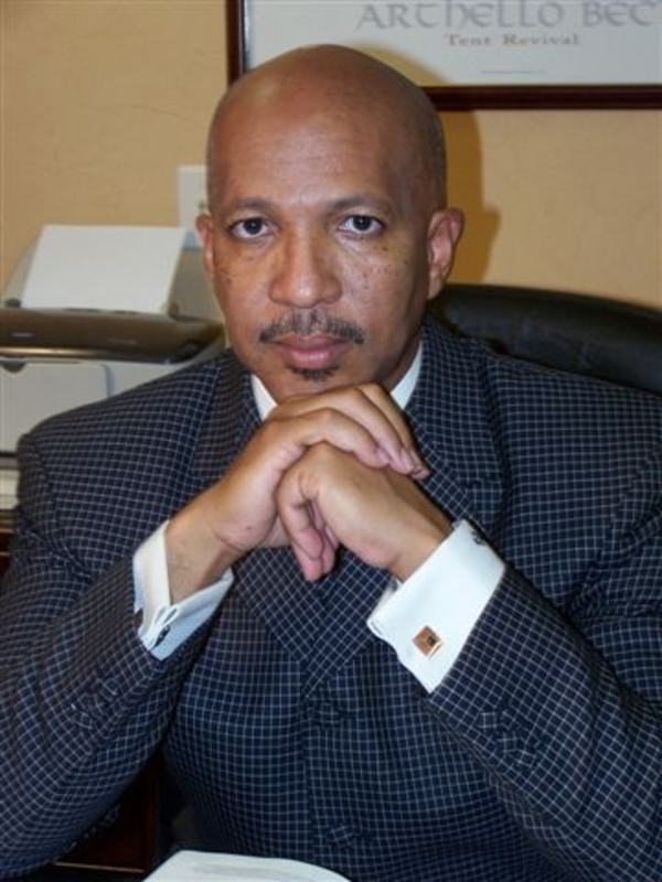 Date this lovely United States man Dwight from Greensboro US17157