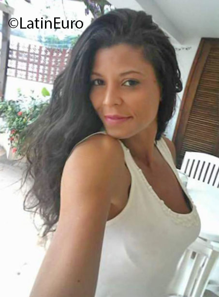 Date this tall Brazil girl Beatriz from Rio De Janeiro BR9624