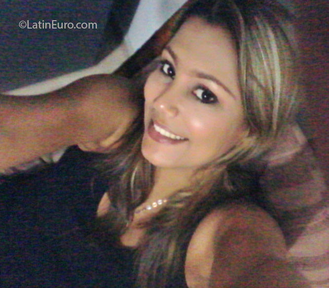 Date this delightful Colombia girl Yuli from Barranquilla CO18921