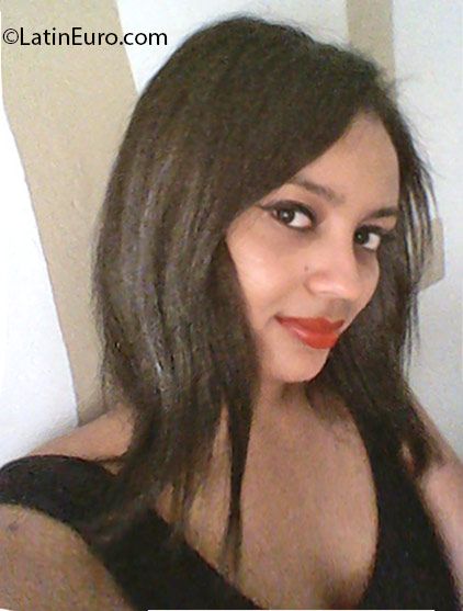 Date this fun Honduras girl Stefeny from Puerto Cortes HN2159