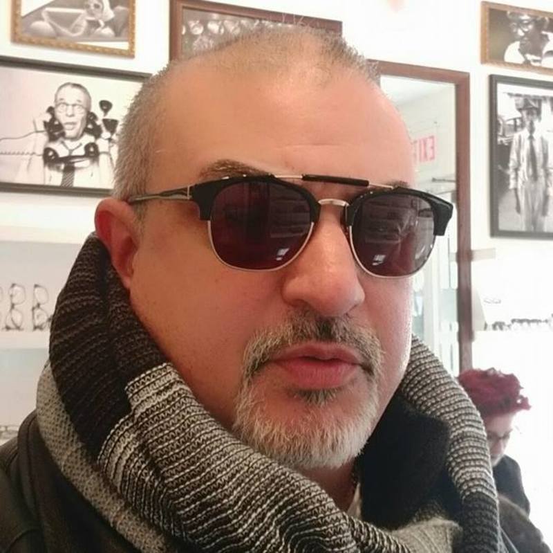 Date this exotic United States man ElRomantico from Chicago US17326