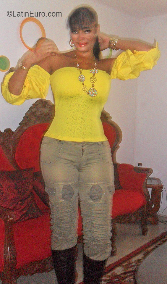 Date this gorgeous Colombia girl Janit from Jamundi CO19117