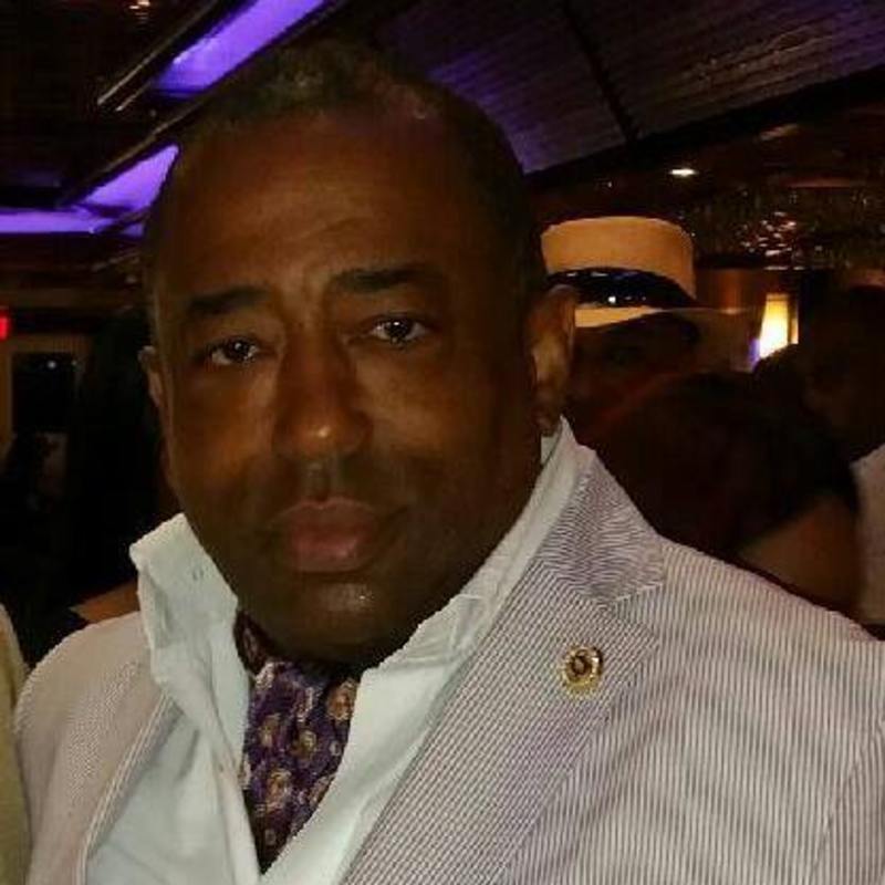 Date this delightful United States man Alfonso from New Rochelle US17495