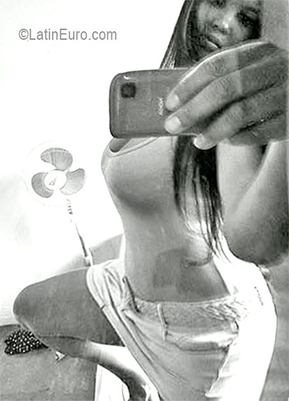 Date this sultry Brazil girl Edalcimar from Contagem BR9756