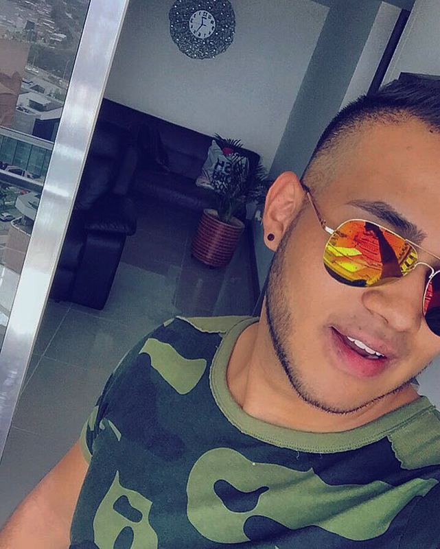 Date this nice looking Colombia man Mateo from Medellin CO19851