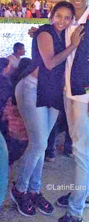 Date this beautiful Colombia girl Ana from Bogota CO19856