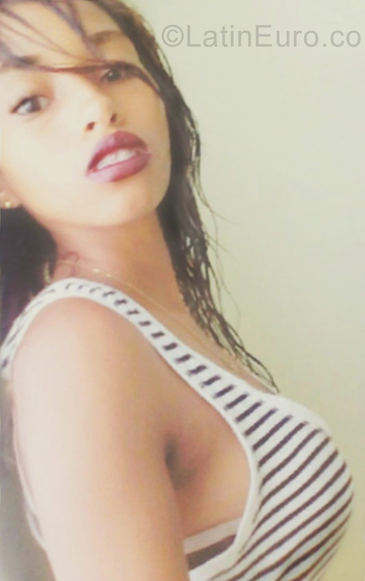 Date this beautiful Dominican Republic girl Stefania from Santo Domingo DO27055