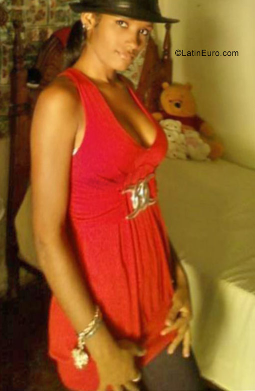 Date this good-looking Dominican Republic girl Ana elizabeth from La Vega DO27099