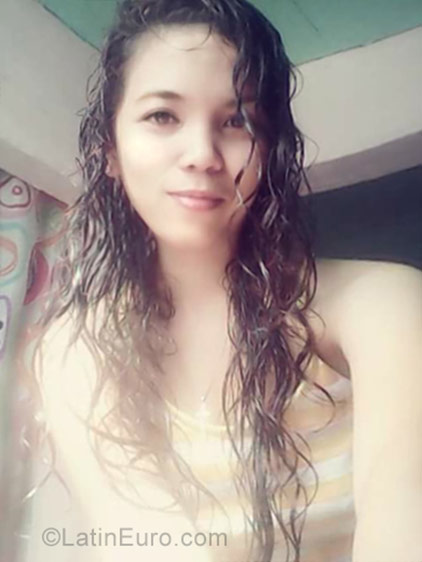 Date this charming Philippines girl Honey from Villaba PH945