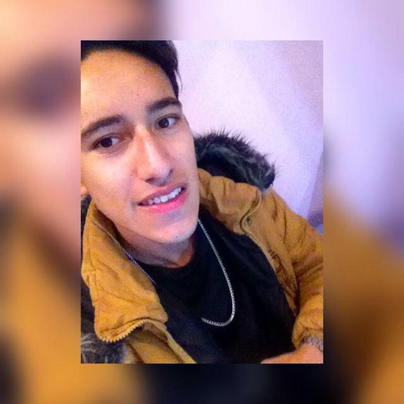 Date this pretty Colombia man Sebastian from Bogota CO20244