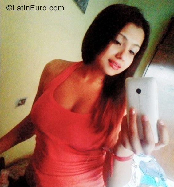 Date this georgeous Colombia girl Luisa from Pereira CO20668