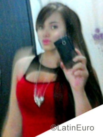 Date this sensual Colombia girl Andrea from Pereira CO20869