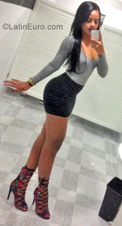 Date this sultry Dominican Republic girl Anerdis from Santiago DO28318