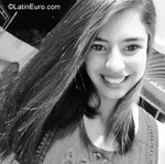 happy Brazil girl Tamyris from Joao Pessoa BR10020