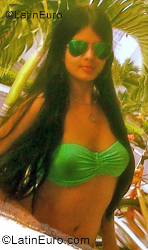Date this exotic Colombia girl Michelle from Pereira CO21412