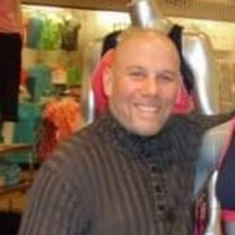 Date this attractive United States man Paul from West Barnstable US18166