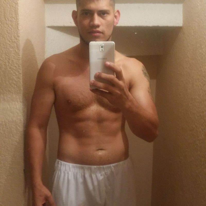 Date this athletic Colombia man Jango from Bogota CO21673