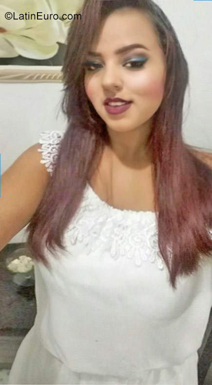 Date this attractive Brazil girl Mirian from Campina Grande BR10067