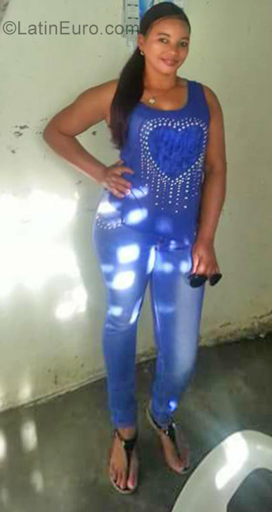 Date this athletic Dominican Republic girl Katherine from Santo Domingo DO29404
