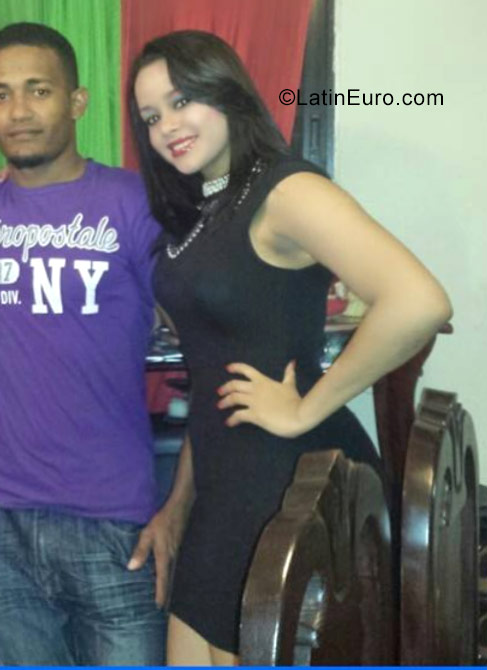 Date this cute Dominican Republic girl Yenice from Santiago DO29647