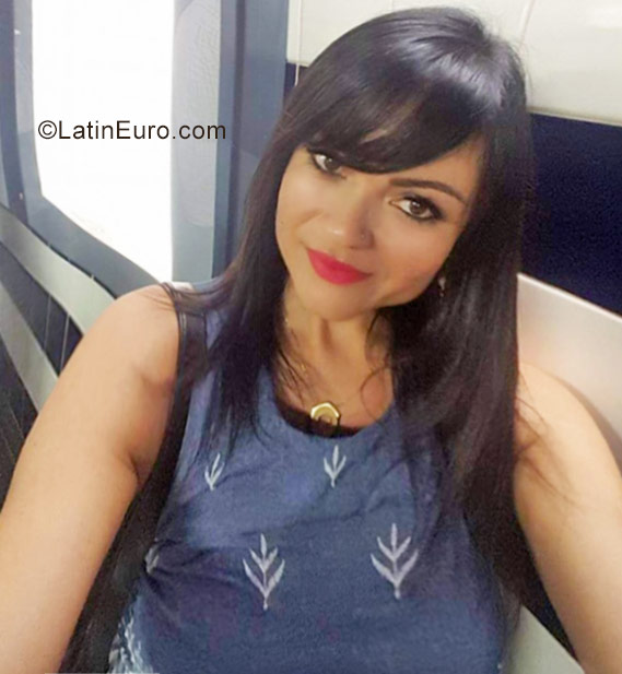 Date this gorgeous Portugal girl Sabrina from Lisbon PT80