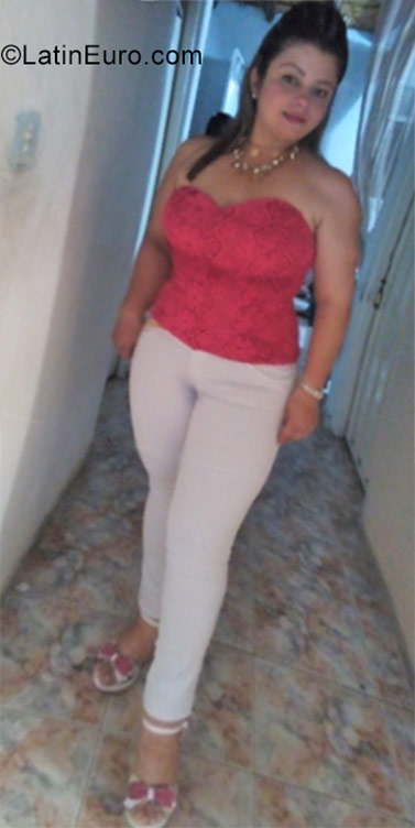Date this pretty Colombia girl Luz mary from Barranquilla CO22047
