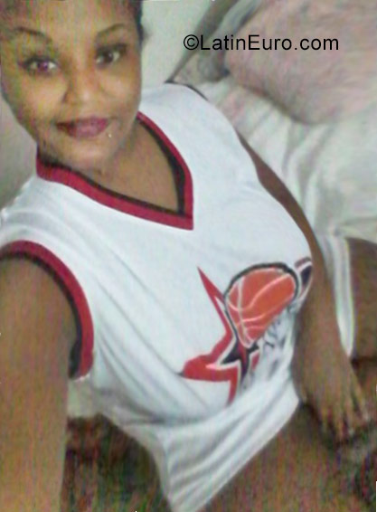 Date this young Dominican Republic girl Kiara from Santiago DO29838