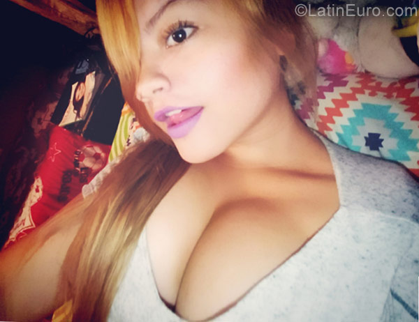Date this passionate Colombia girl Luna from Bogota CO22100