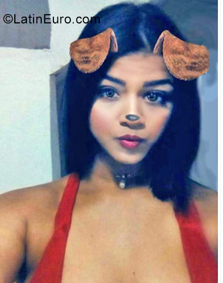 Date this foxy Venezuela girl Yosimar from Anzoateffui VE873