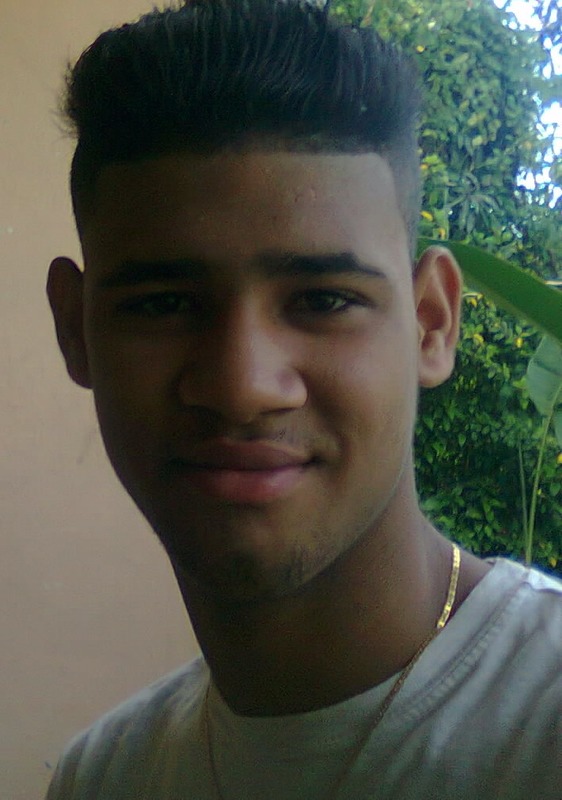 Date this lovely Cuba man Miguel angel es from La Habana CU98