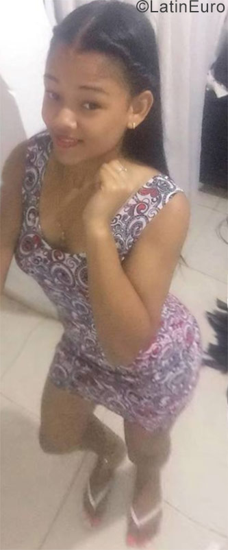 Date this georgeous Dominican Republic girl Rocio from Santo Domingo DO30244