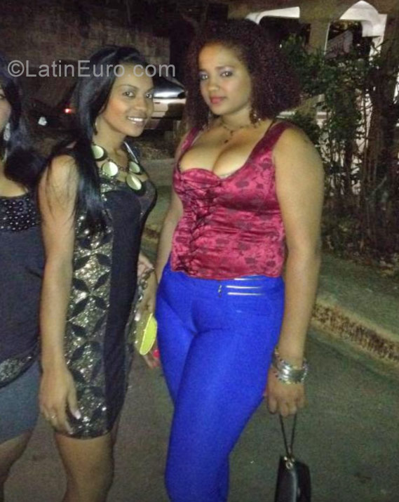Date this gorgeous Dominican Republic girl Elva from Santo Domingo DO30281