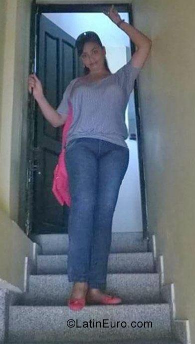 Date this athletic Colombia girl Monica from Barranquilla CO30849