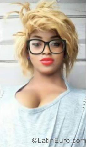Date this charming Ivory Coast girl Rito from Abidjan IC86