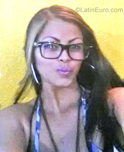 Date this pretty Venezuela girl Kimberlin from Agua Fria VE969